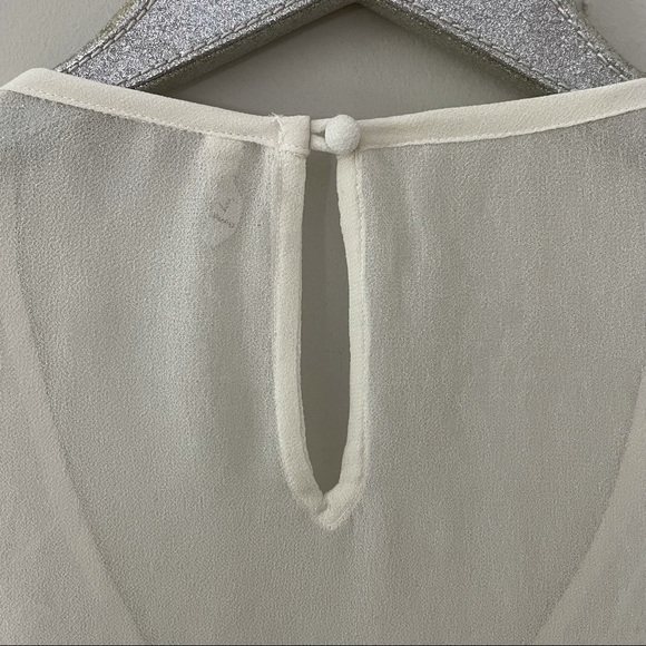 Willow & Clay Sheer White Blouse with Beaded Flower Design - Picture 11 of 13